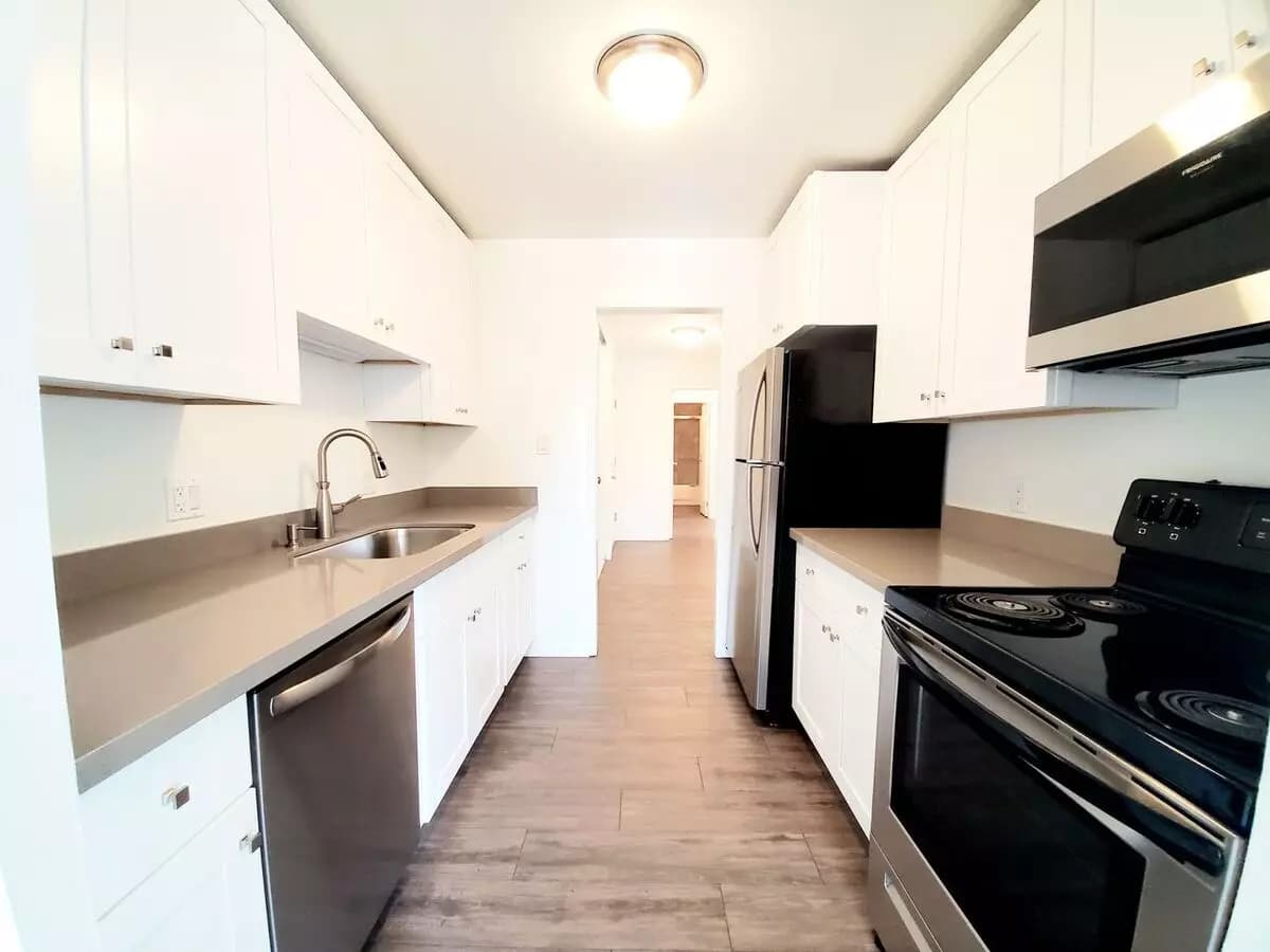 2 bd · 1 ba · 1,000 sqft floor plan
