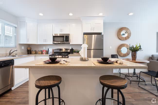 1 Bed 1 Bath 137 floor plan