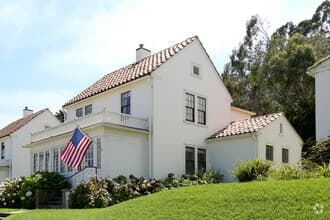 Pilot's Row - historic 4 bedroom floor plan