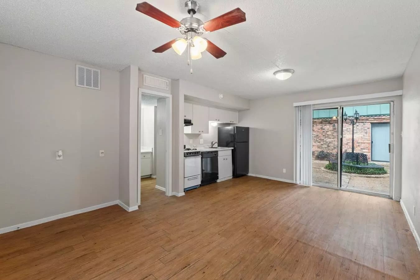 Unit 102 102 floor plan