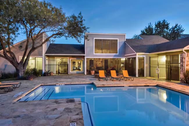 3 Beds • 2 Bath 2105 floor plan