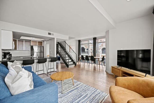 Penthouse in Downtown Austin 2 x 1.5! 501 floor plan
