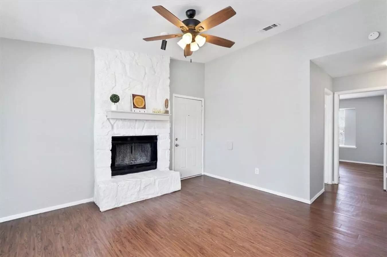 2 Beds • 1 Bath 1711 floor plan