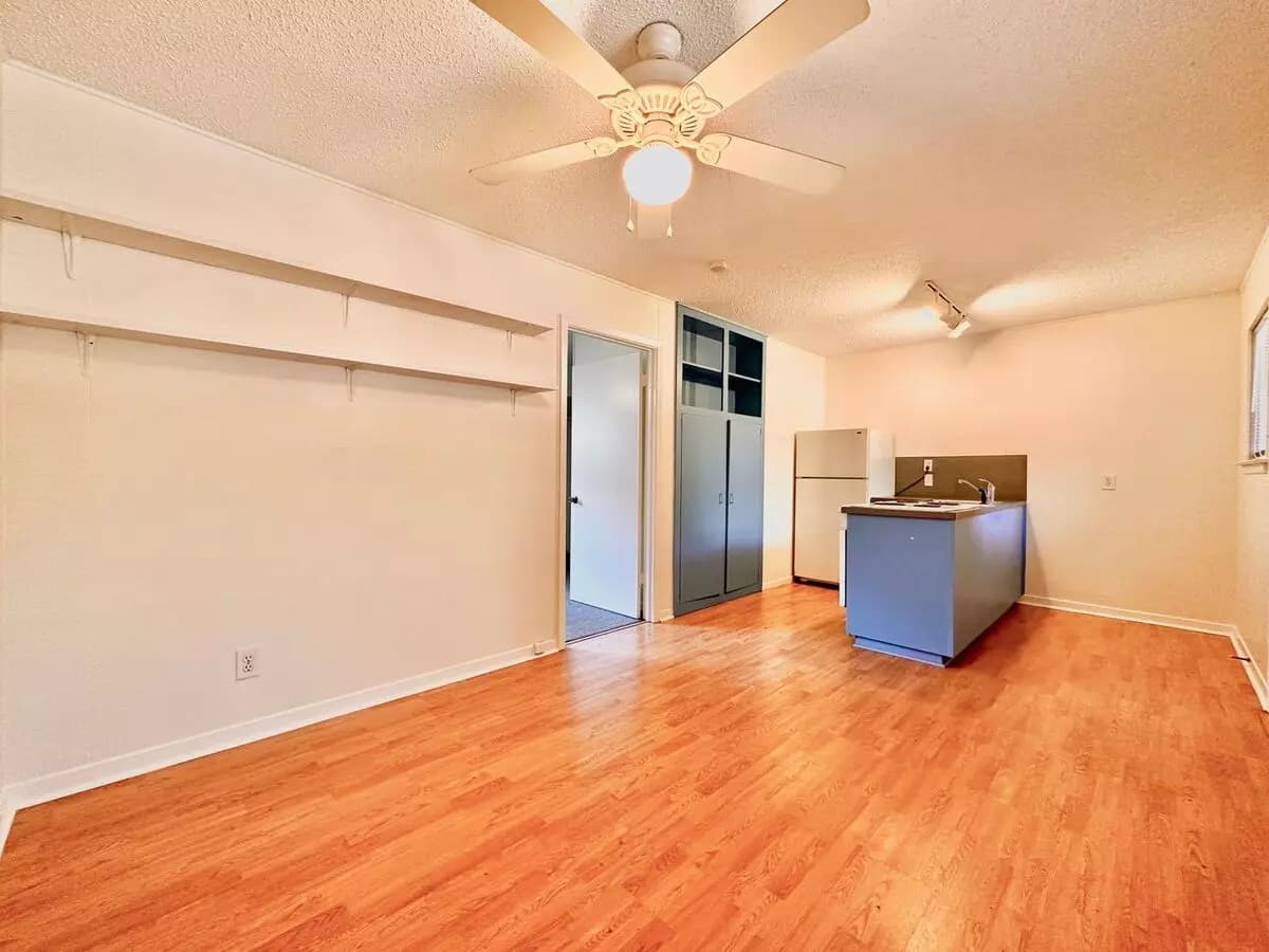 1 bd · 1 ba · 420 sqft floor plan