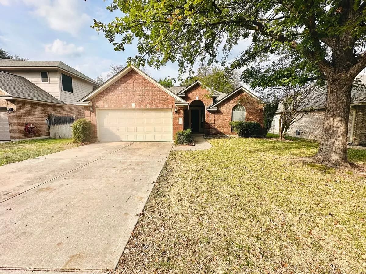 3 Beds • 2 Baths floor plan
