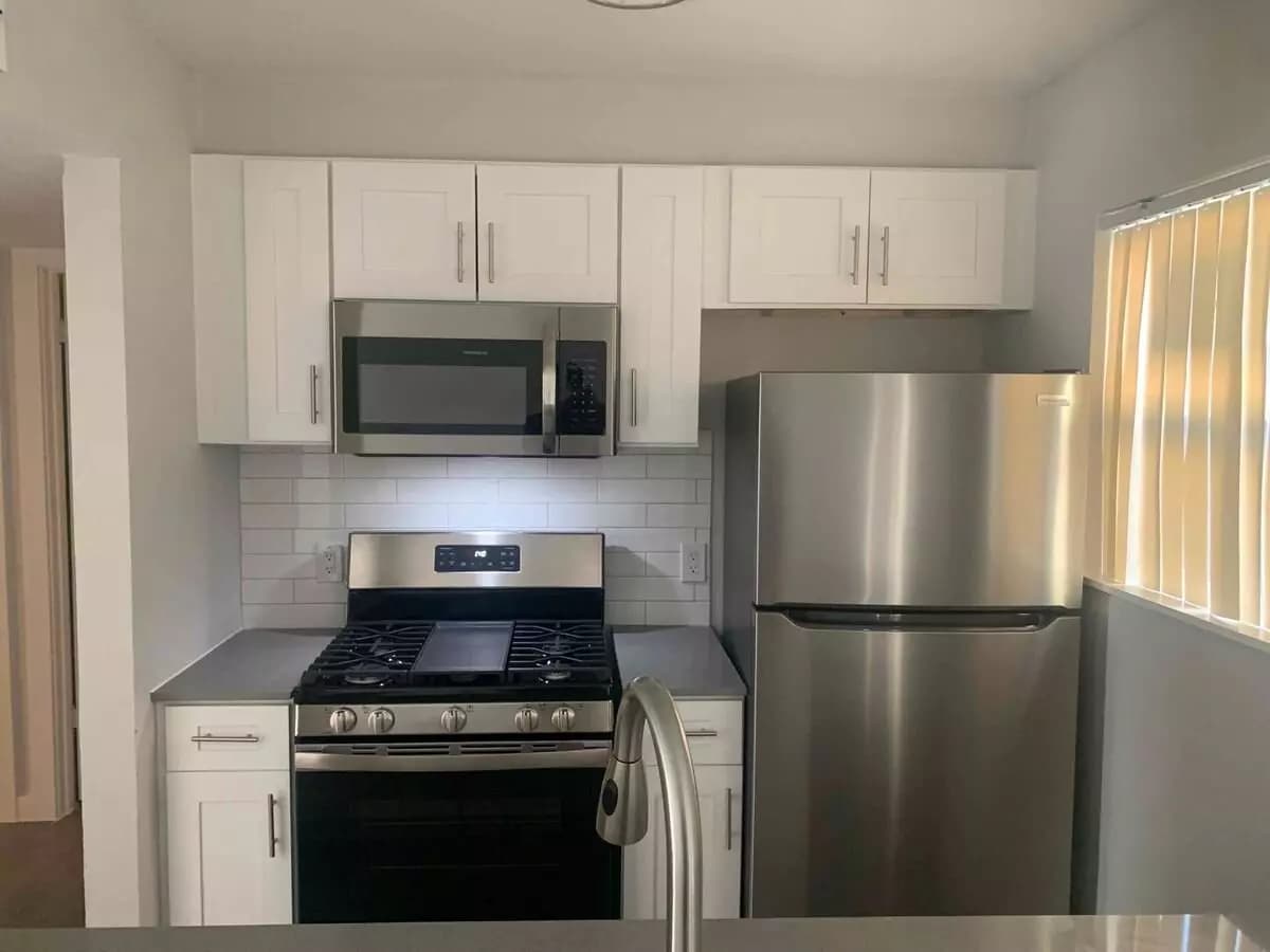 2 Beds • 1 Bath 122 floor plan