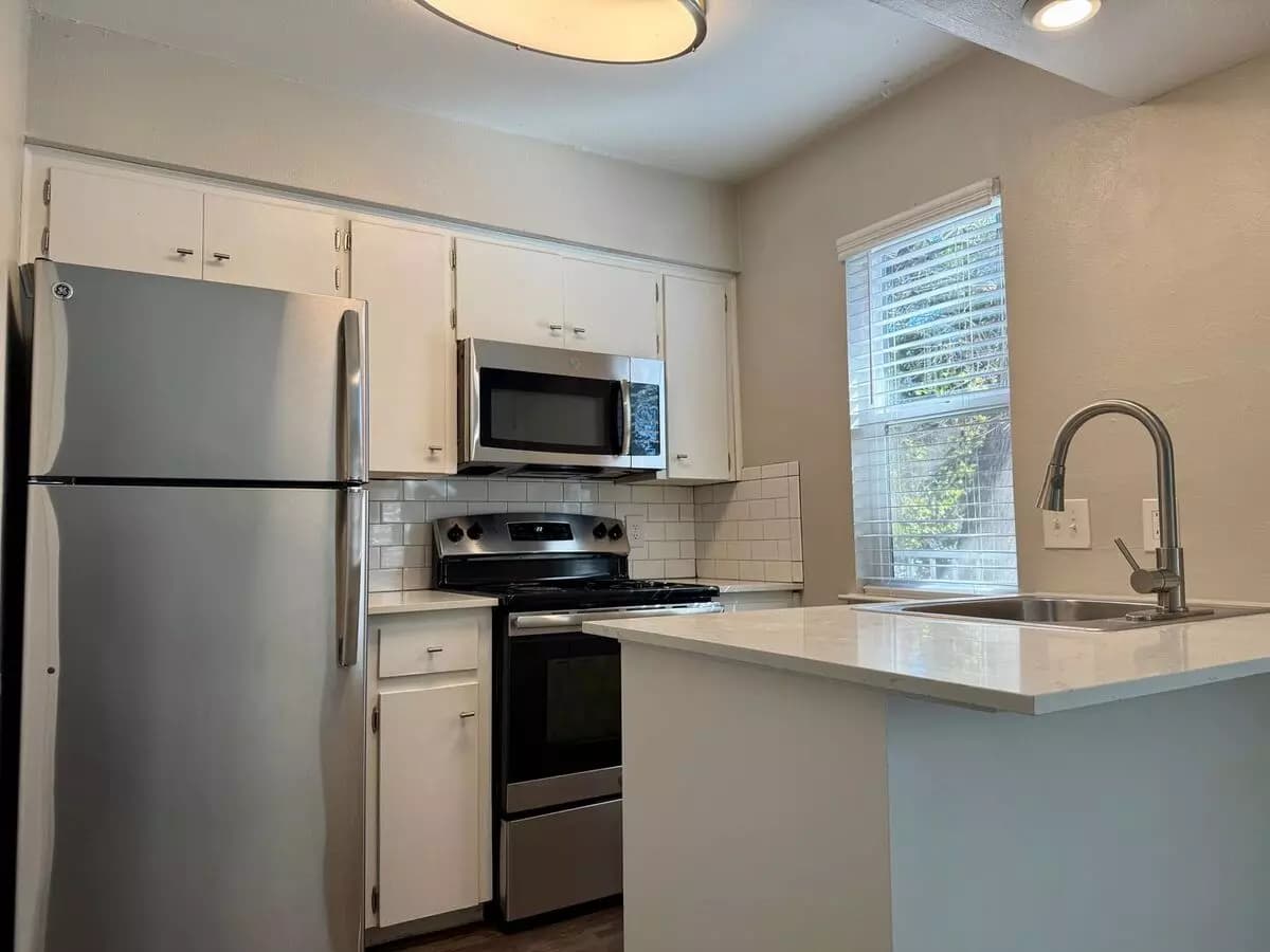 Unit 105 105 floor plan