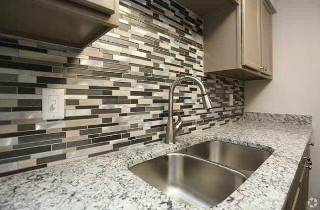 2 bed 1.5 bath 203-203 floor plan