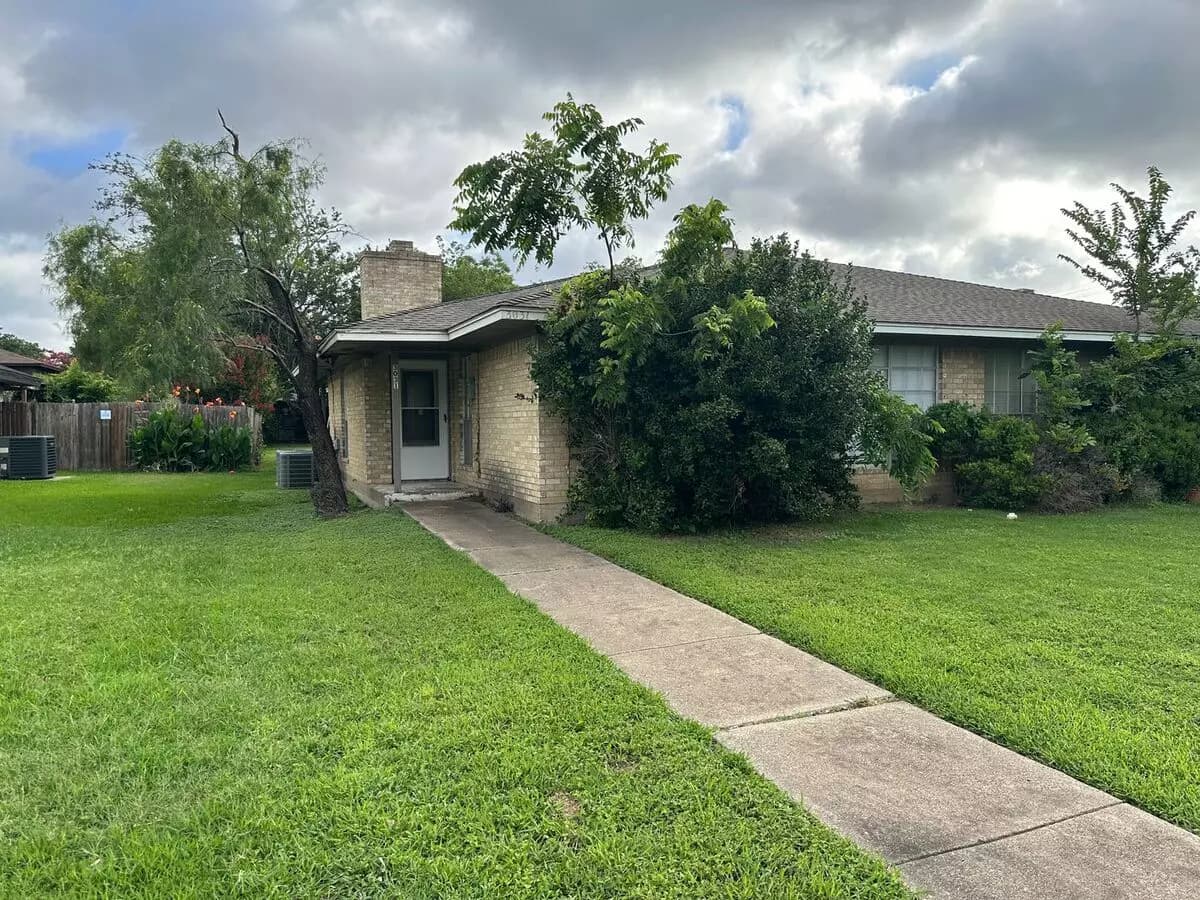 2 Beds • 2 Bath - floor plan