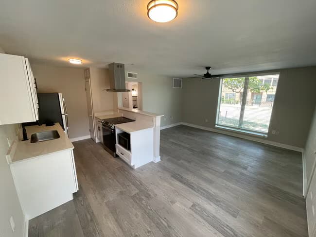1 Bed • 1 Bath 108 floor plan