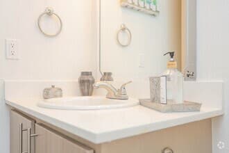 1 Bed • 1 Bath 2-1625 floor plan