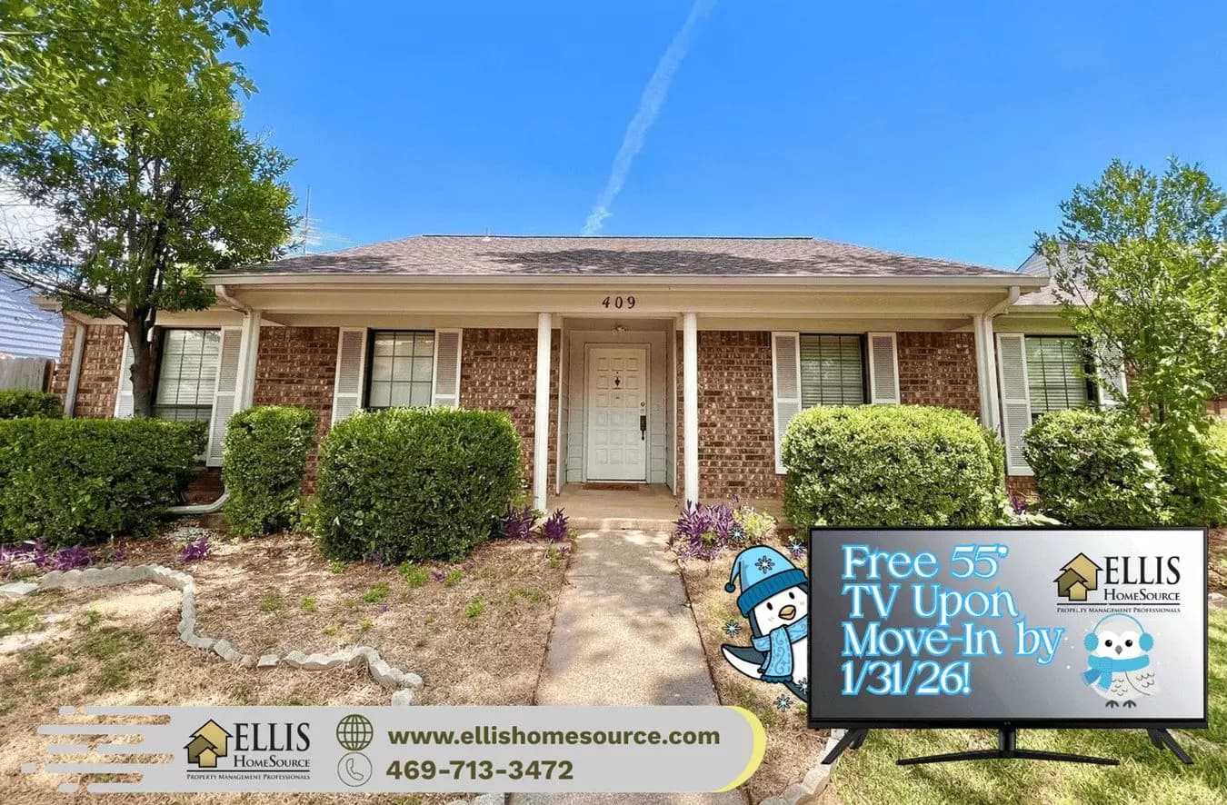 3 Beds • 2 Bath floor plan