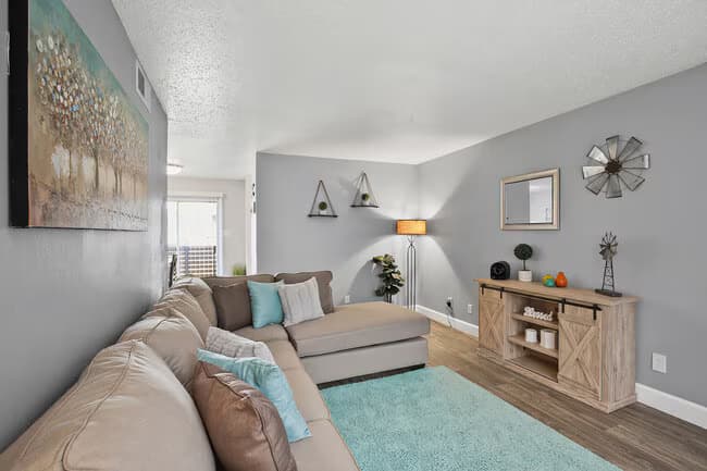 2 Bedroom, 1.5 Bathroom TH, 946 SQFT 1419-S floor plan