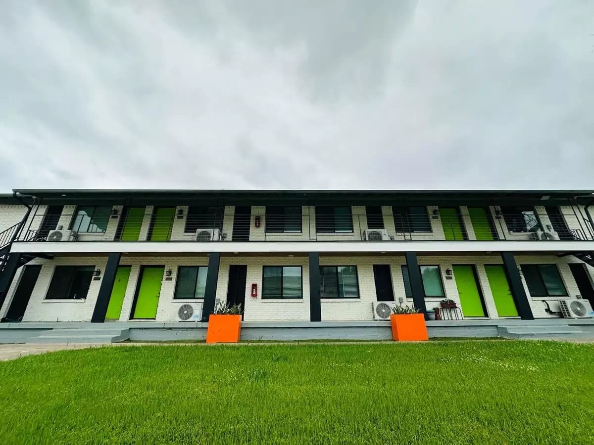 1 Bed • 1 Bath 4950H floor plan