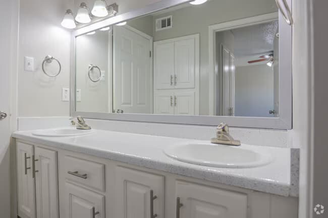 Unit 157 127 floor plan