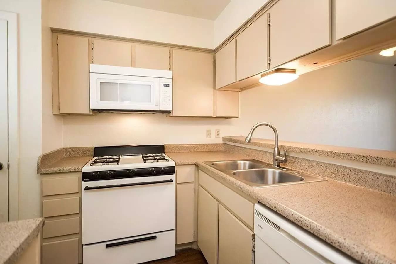 B1 Fully Upgraded 521-D floor plan