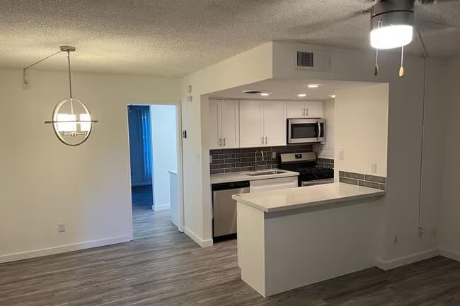 1X1UP 112 floor plan