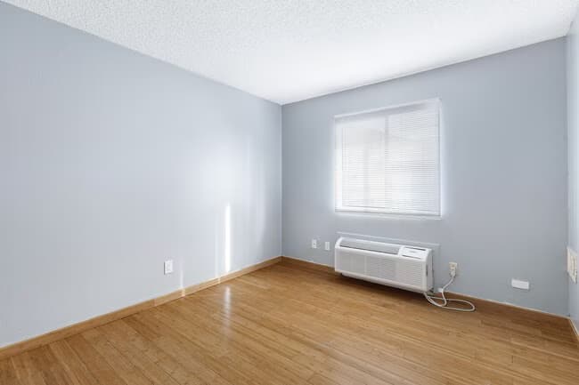 2x2-Upstairs 16-2113 floor plan