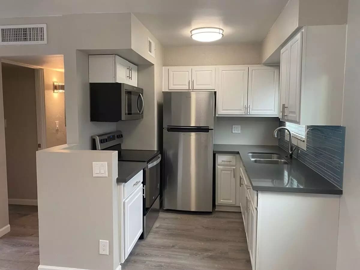 1x1 Remodeled W/D 09 floor plan