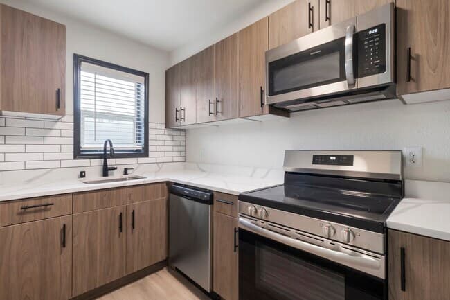 1 Bedroom - Fully Renovated K110 floor plan