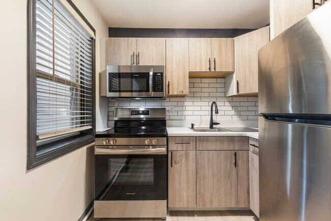 Studio - Fully Renovated L306 floor plan