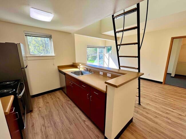 575 SF - 1 Bedroom and Large Loft 23-2322 floor plan