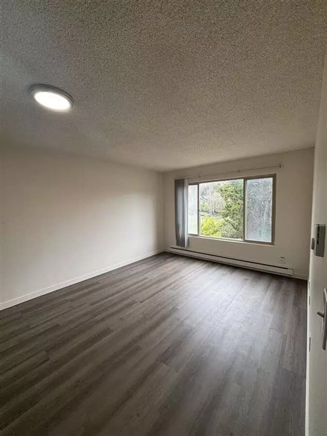 One bedroom 318 floor plan