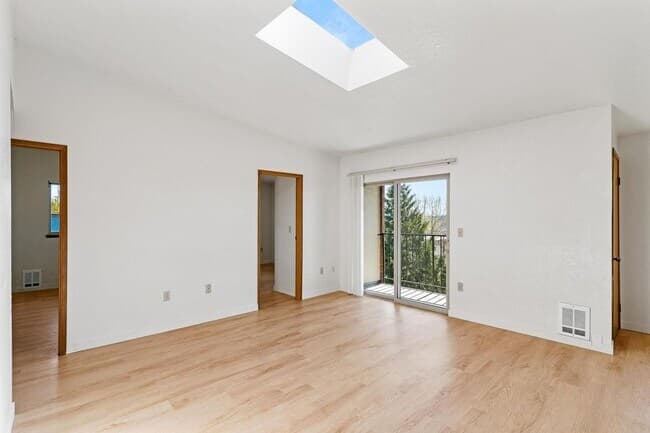 3x2 Renovated Vaulted 405 floor plan