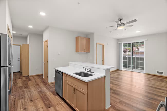 1 Bedroom Deluxe 1945-307 floor plan