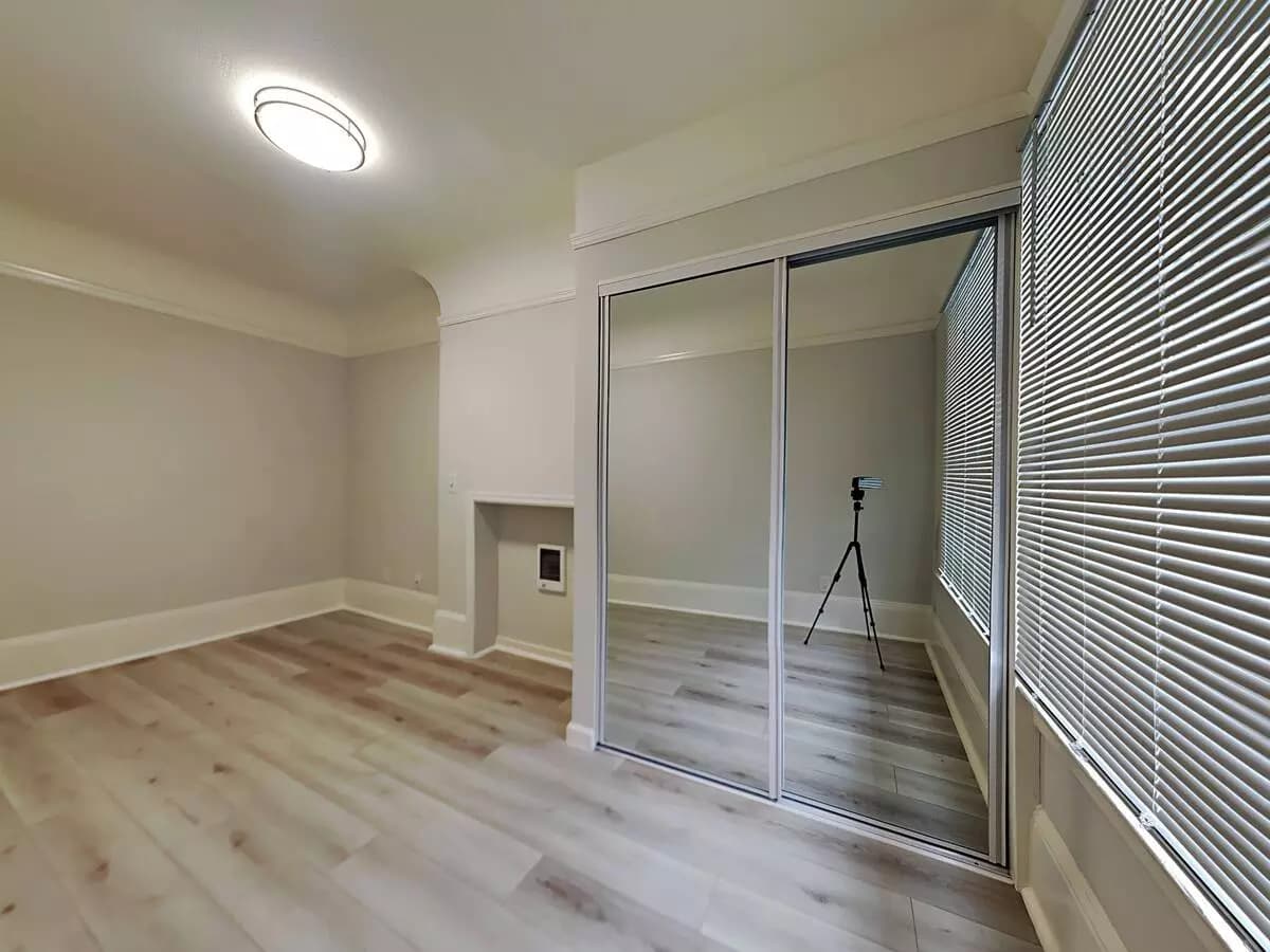 2 Beds • 1 Bath 1055 floor plan
