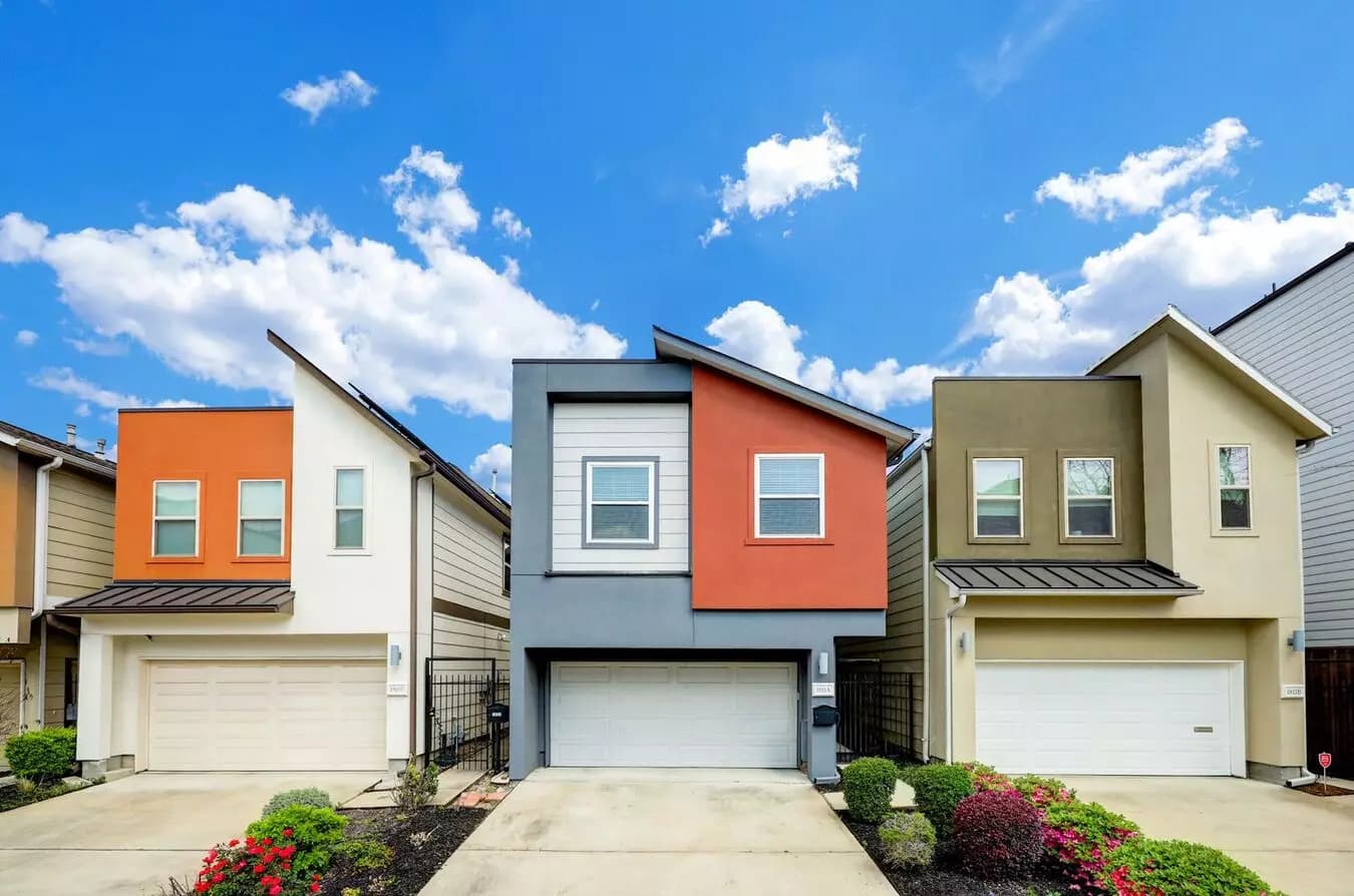 3 Beds • 2 Bath - floor plan
