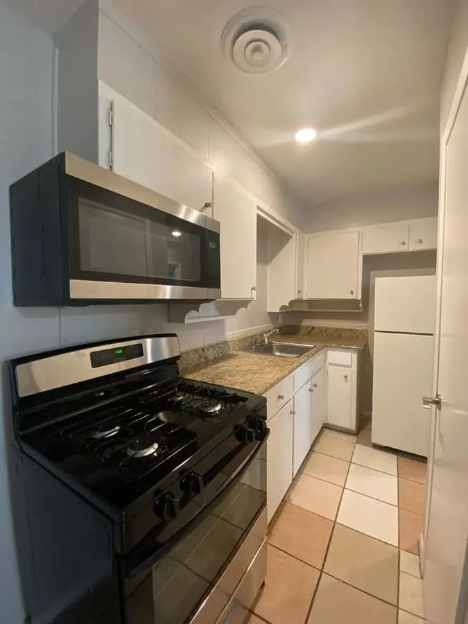 1 Bed • 1 Bath 6 floor plan