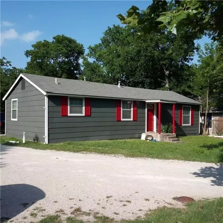 3 Beds • 2 Bath floor plan