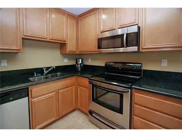 2 Beds • 1 Bath 28 floor plan