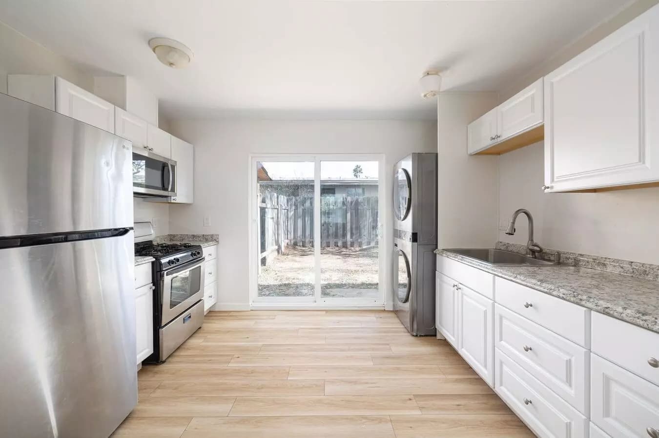 2 Beds • 1 Bath B floor plan
