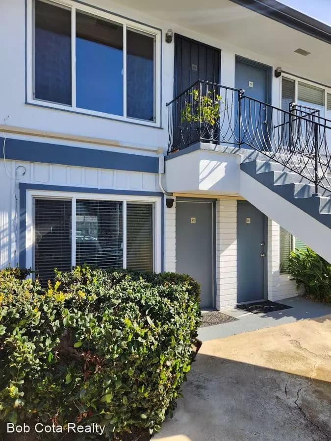2 bed, 1 bath floor plan