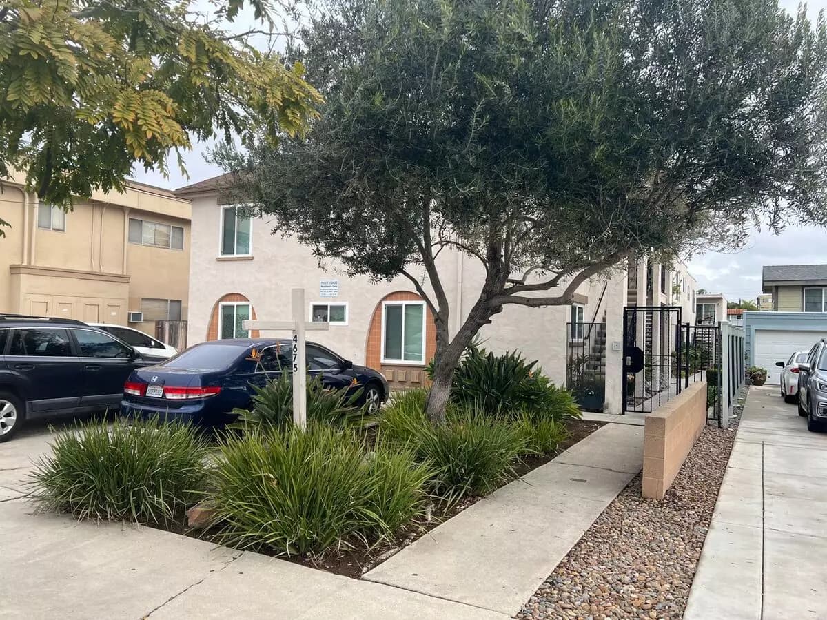 2 Beds, 1 Bath Model floor plan