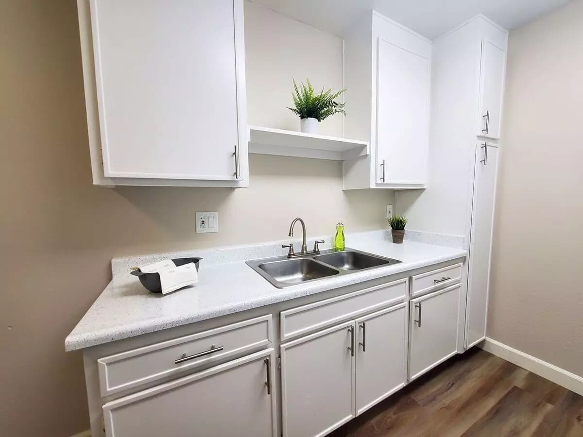 1 Bed • 1 Bath 48 floor plan
