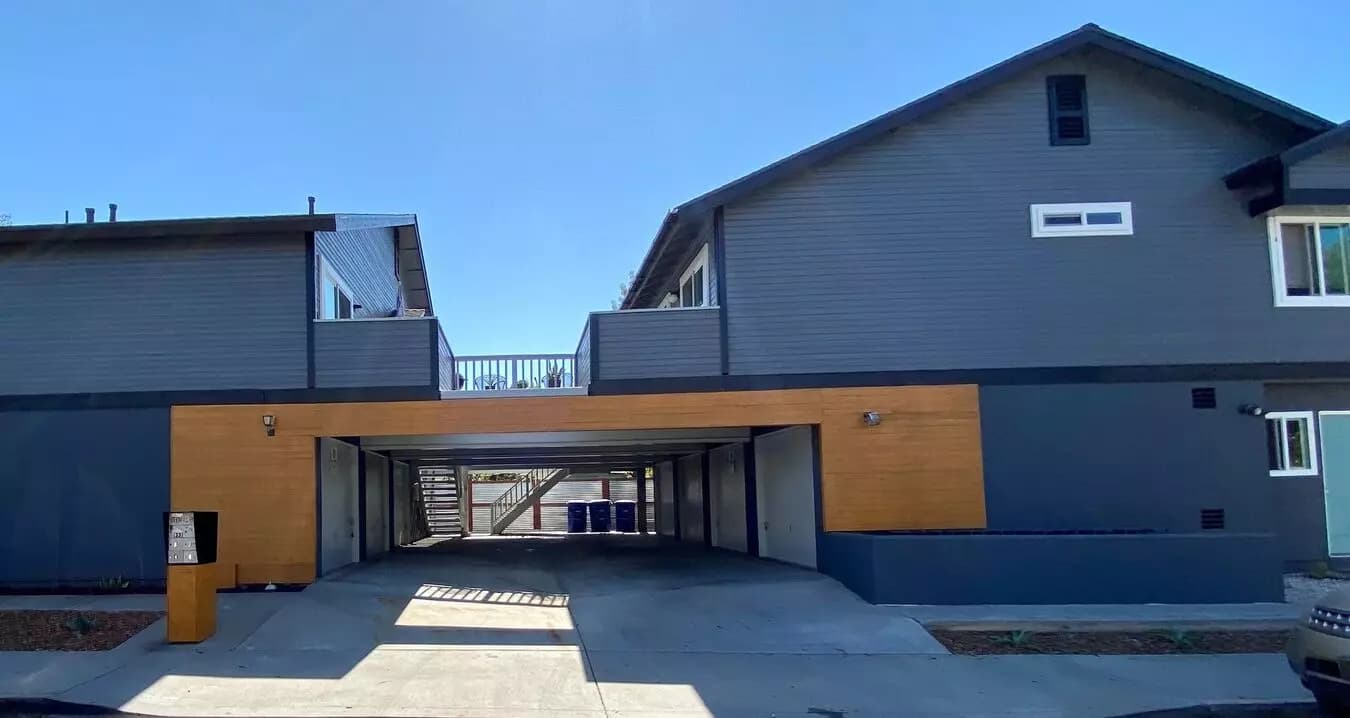 2 Beds • 1 Bath 991 floor plan