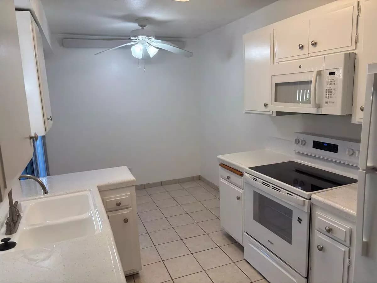 1 Bed • 1 Bath 3746 floor plan