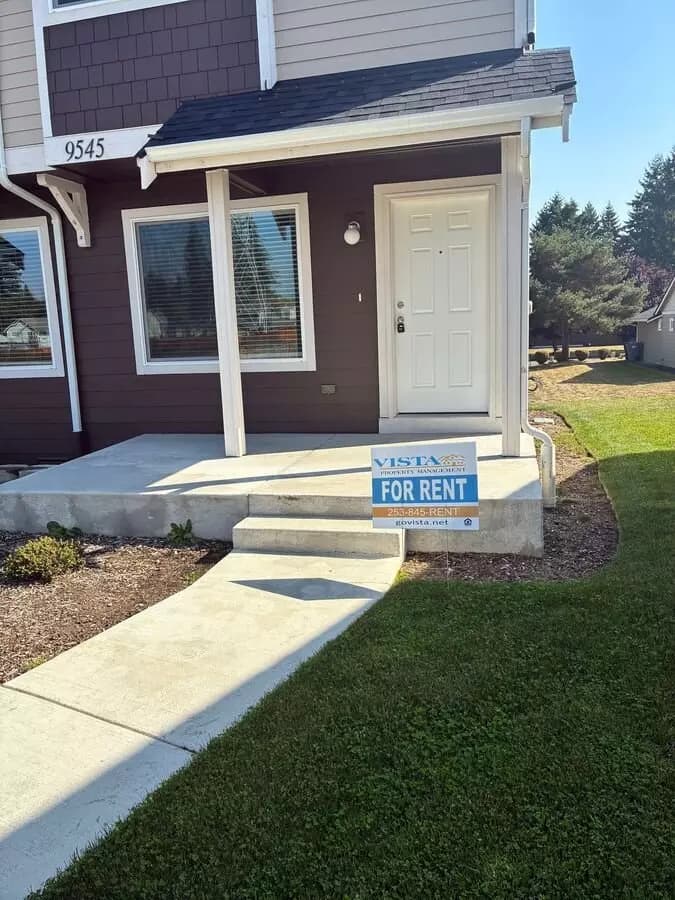 2 Beds • 1 Bath 9545 floor plan