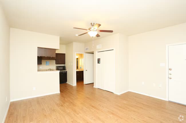 1x1 6106 floor plan
