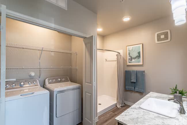 Unit 4001 4047 floor plan