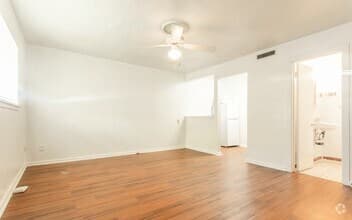 Small Efficency 37 floor plan