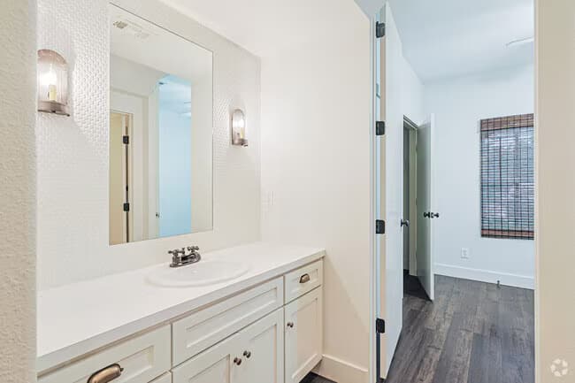 Unit 114 203 floor plan
