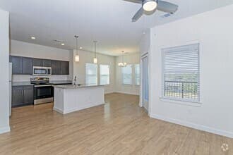 B2-The Topeka 821 floor plan