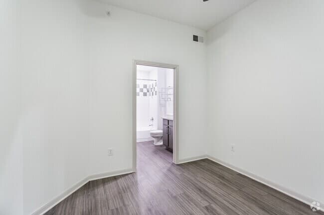 Unit 831 818 floor plan