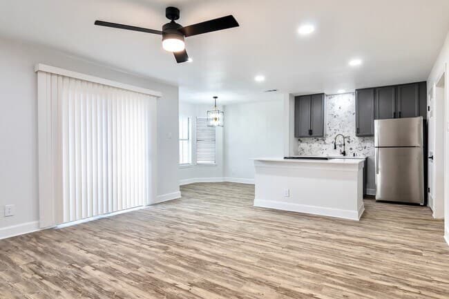 Unit 219 219 floor plan