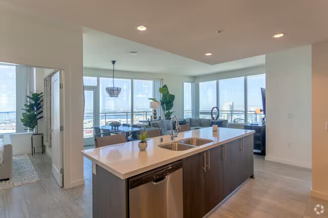 Unit 0605 0605 floor plan