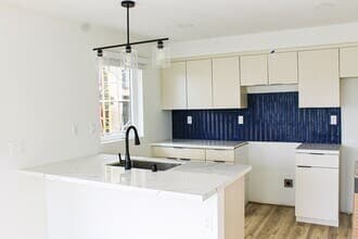 1 Bedroom / 1 Bath - 690 sq ft - ADU 2332 - 301 floor plan